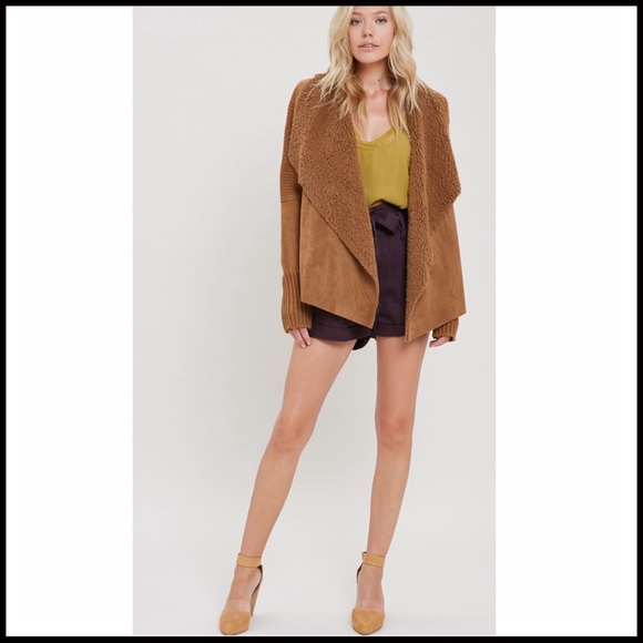 Vegan Suede Sherpa Sweater - Picture 5 of 6